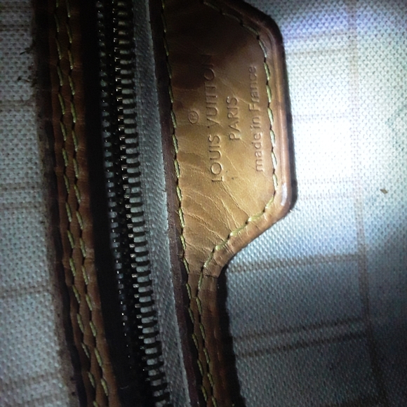 Louis Vuitton and chanel purze - Picture 2 of 7